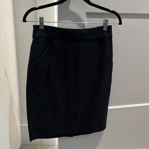 Jcrew Pencil skirt in double serge cotton. Black.